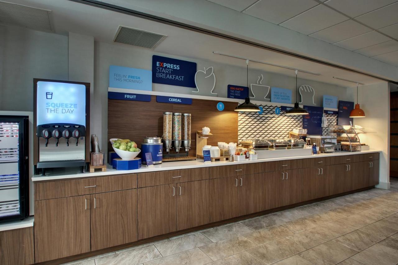 Holiday Inn Express Hotel & Suites Waukegan/Gurnee By Ihg Exterior foto