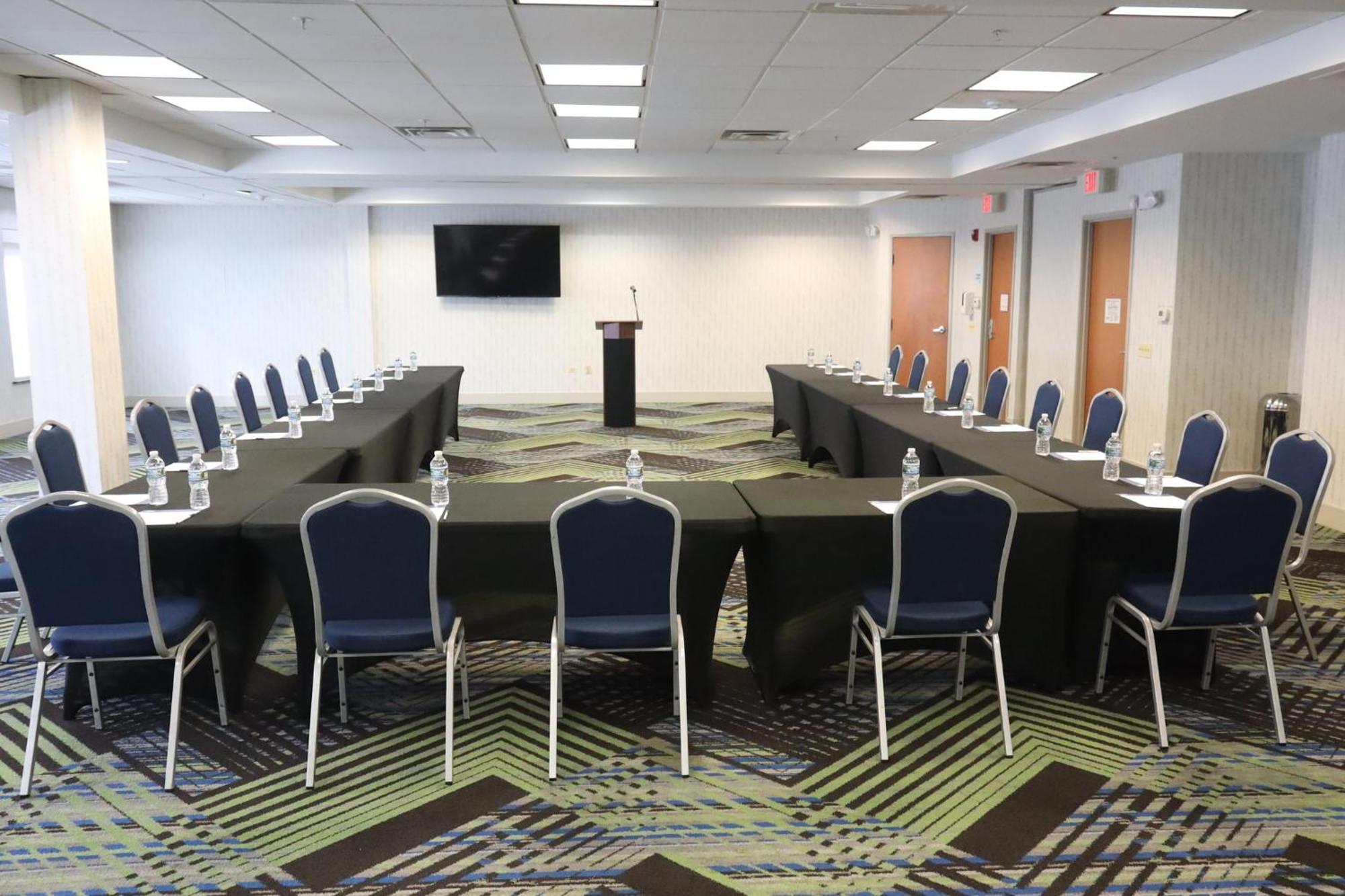 Holiday Inn Express Hotel & Suites Waukegan/Gurnee By Ihg Exterior foto