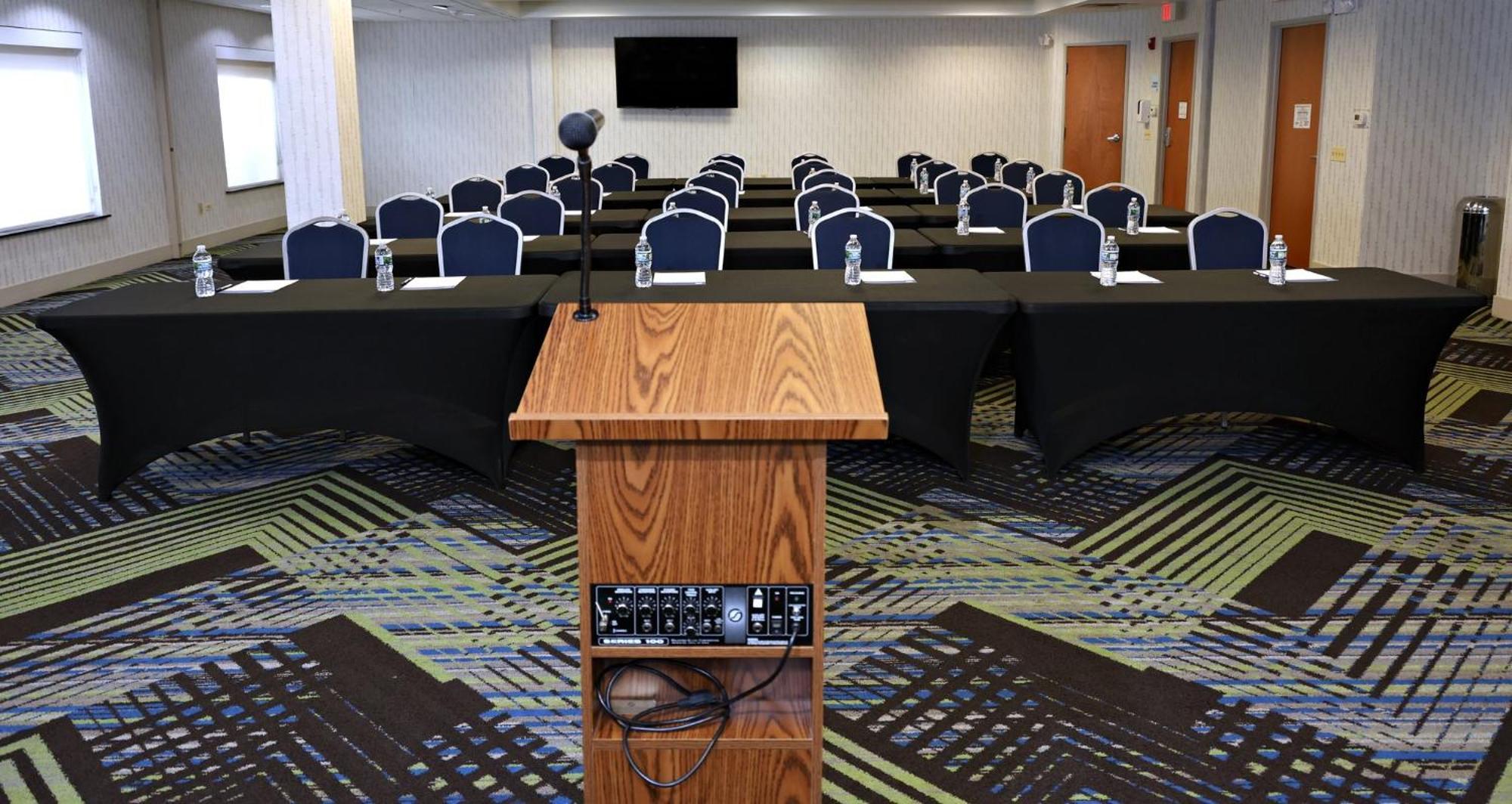 Holiday Inn Express Hotel & Suites Waukegan/Gurnee By Ihg Exterior foto
